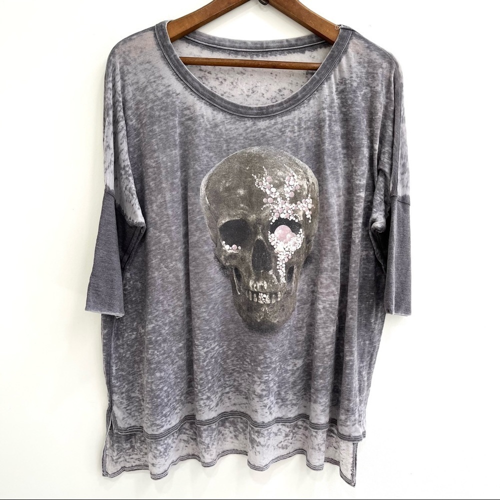 Chaser gray skull graphic burnout tee shirt dropped shoulders size medium